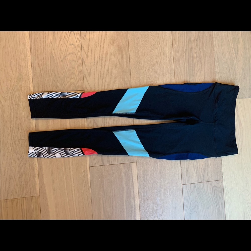 Shape yoga pants
